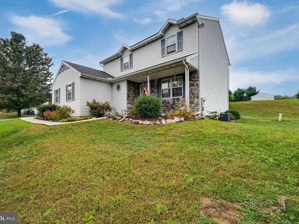 195 Constitution Dr, Hamburg, PA 19526