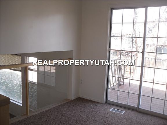 2330 dining area_02262015