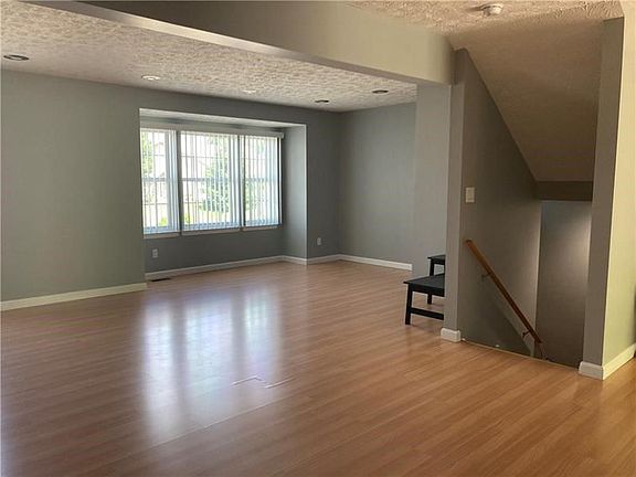 5th image of 3033 Ironwood Cir