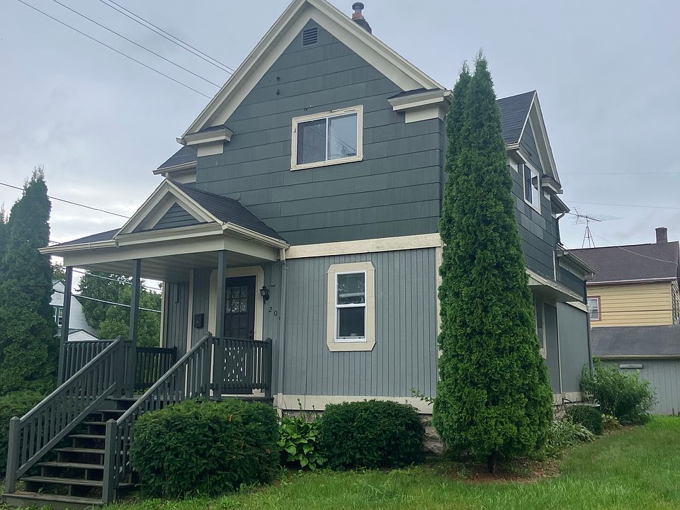 1st image of 204 8th St