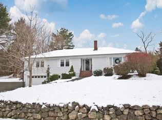 8 Tapley Rd, Lynnfield, MA 01940