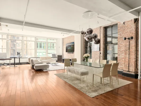 12 West 17th Street image 1 of 10