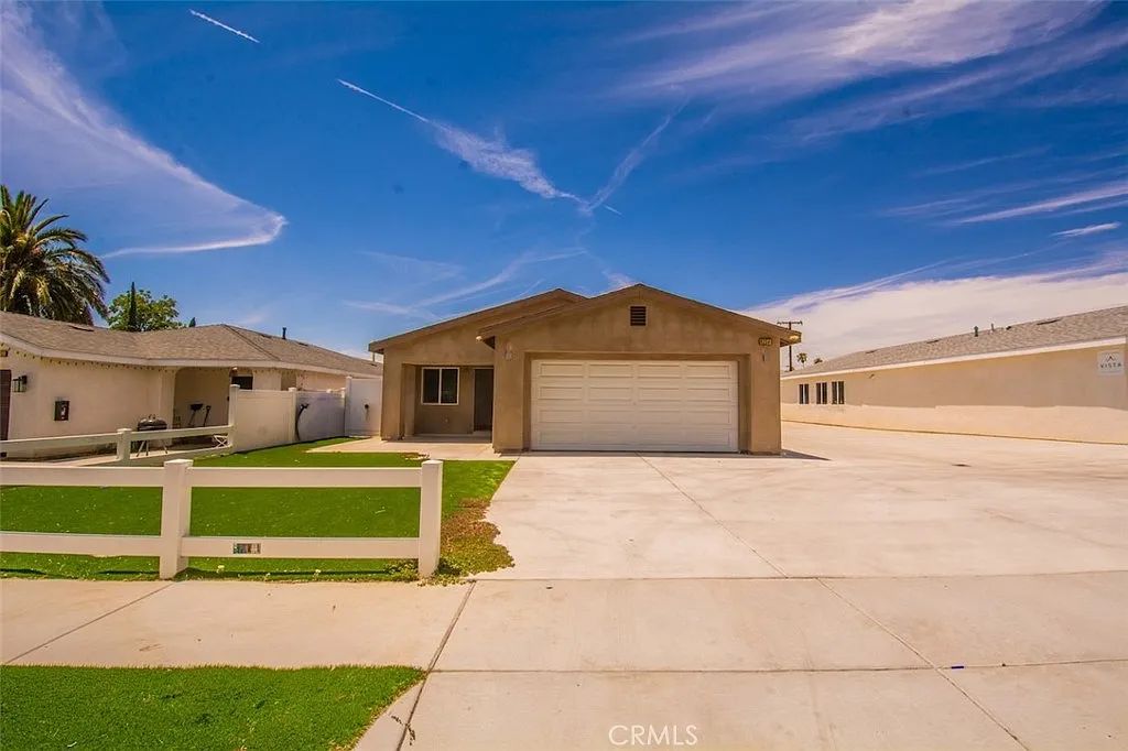 3 bed, 1850 sqft, $3,195 — Photo 2