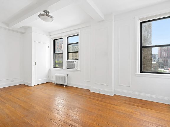5th image of 20 W 72nd St #1106A