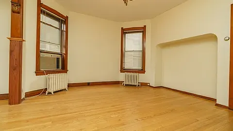 2644 N Harding Ave #1 — Photo 7