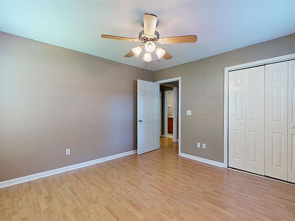 5th image of 3013 Meadows Dr