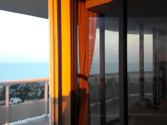 2nd image of 20191 E Country Club Dr APT Ts4