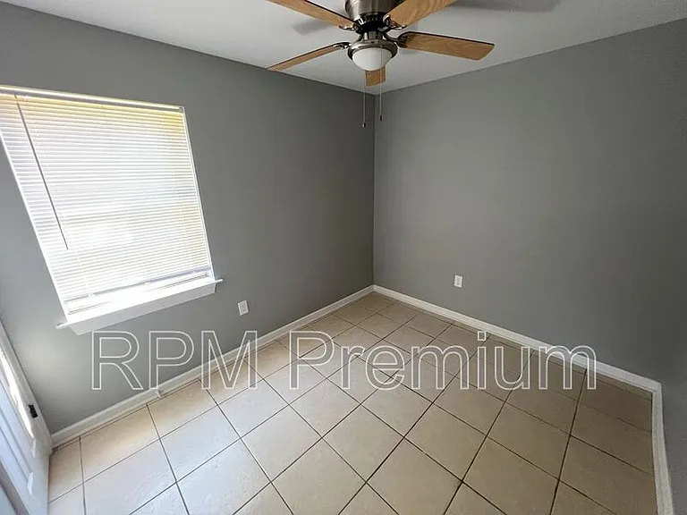 5143 Baker Blvd #B — Photo 11