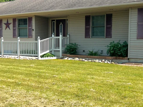 1173 Marshall Rd, Tekonsha, MI 49092