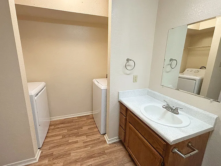 Titan - Hall Bathroom & Laundry