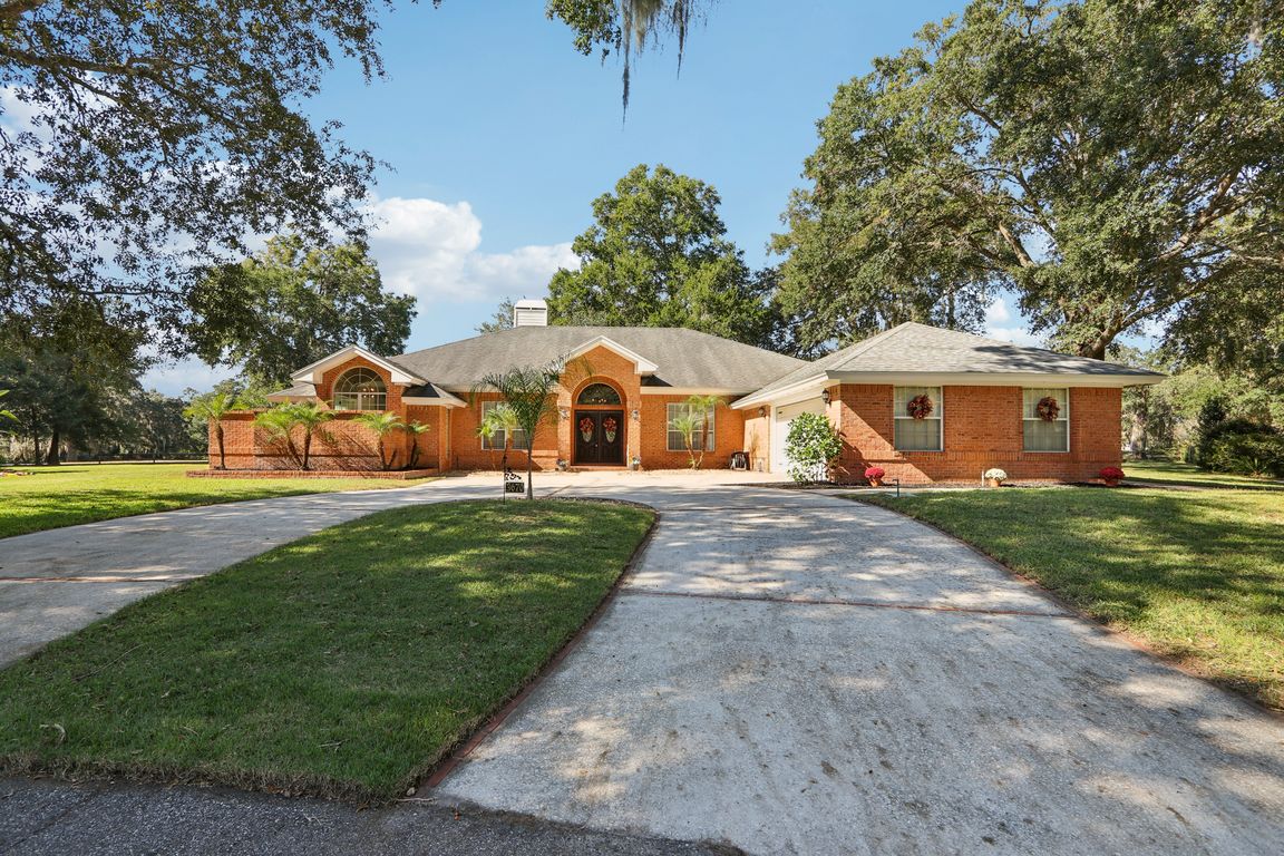 Cypress Point Ct-S0411-001.jpg