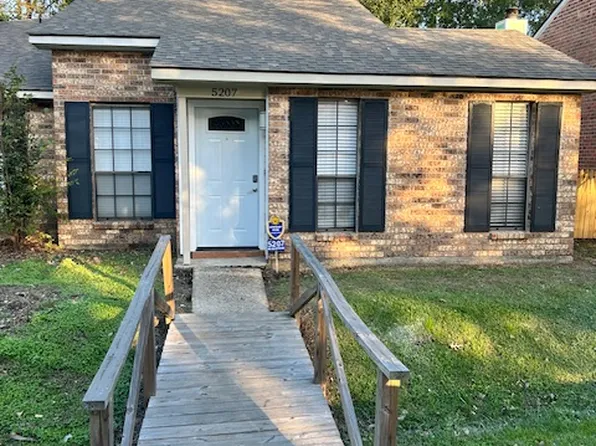 5207 Cumberland Cove Dr, Baton Rouge, LA 70817