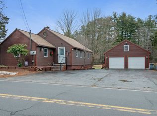 41 Town Hall Rd, Madbury, NH 03823