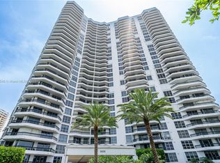 19195 Mystic Pointe Dr APT 1607, Miami, FL 33180