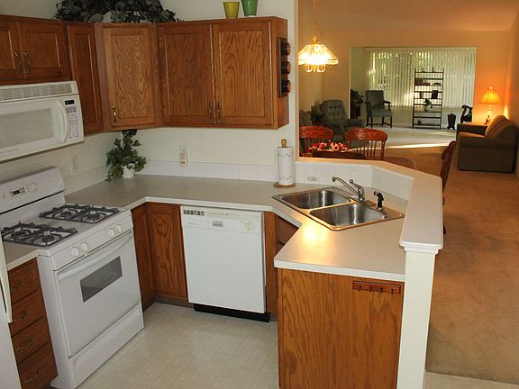 4th image of 2040 Blue Bell Way NW