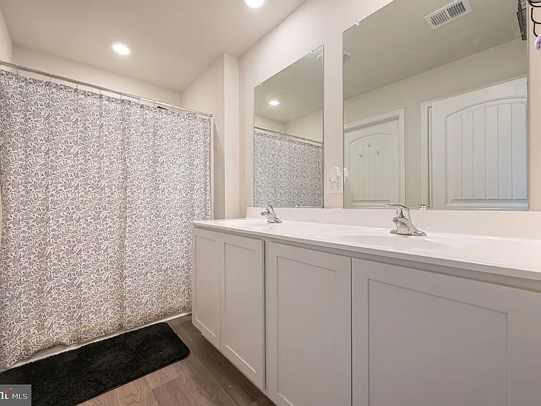 504 Currant Cir — Photo 15