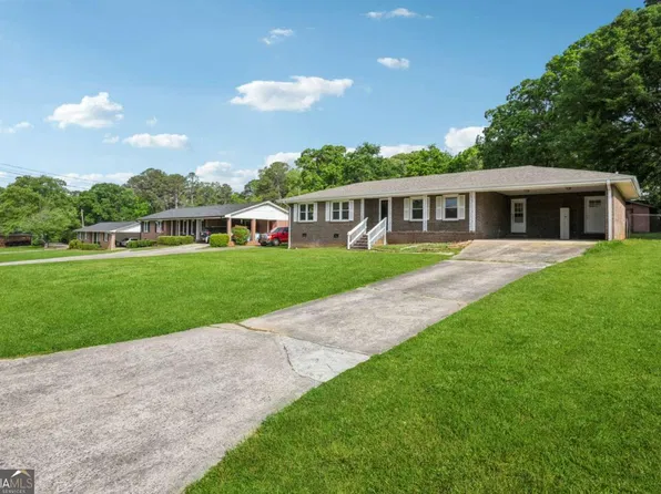 129 Woodmont Dr, Griffin, GA 30224
