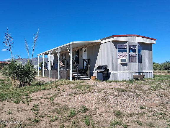 3rd image of 1744 N Quarter Horse Road