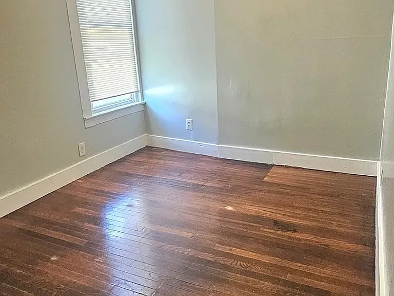 611 Elm St #B — Photo 7