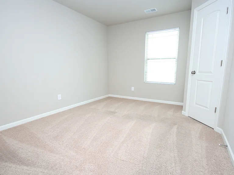 225 Bermuda Lakes Dr — Photo 12