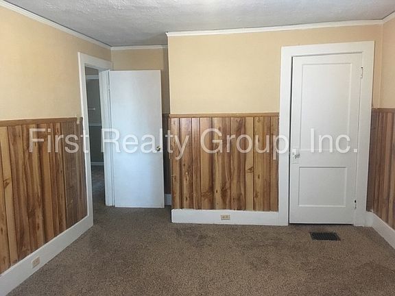 5th image of 156 W Parkwood Dr