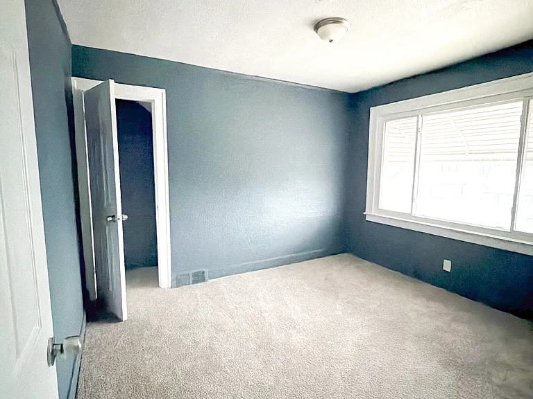 14011 Roselawn St — Photo 7