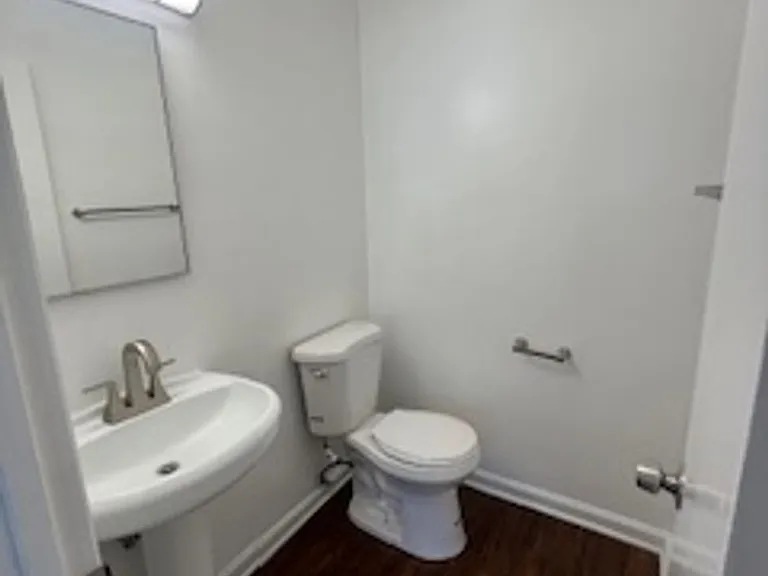 918 Springfield St — Photo 5