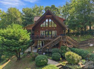 132 Falls View Trl, Lake Lure, NC 28746
