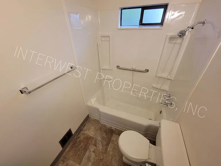 7924 SE Woodstock Blvd — Photo 8