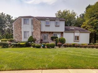 41 Victorian Dr, Old Bridge, NJ 08857