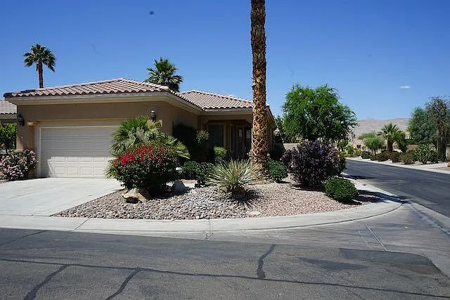 81720 Avenida Parito — Photo 1