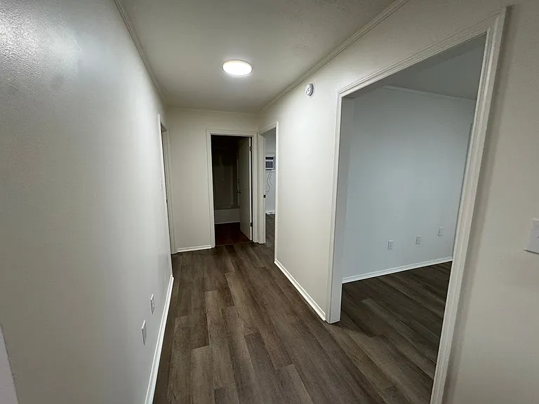616 Commanche Dr — Photo 8