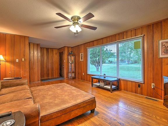 4th image of 230 Bethel Dr