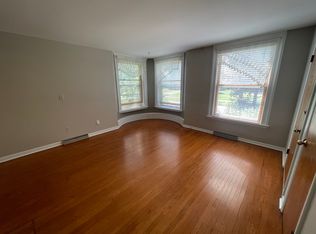 533 Crescent St NE APT 1, Grand Rapids, MI 49503