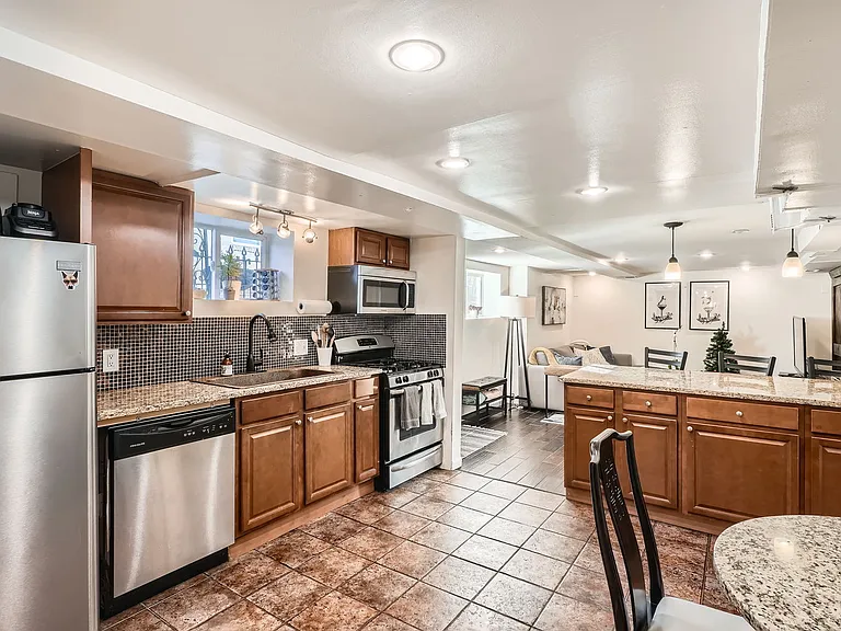 3536 Vallejo St — Photo 6