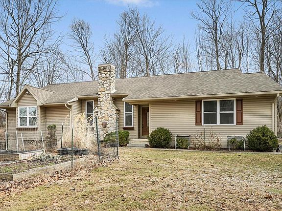 4th image of 311 Sioux Dr