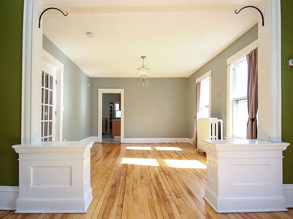 3rd image of 2537 Grand Ave S #2