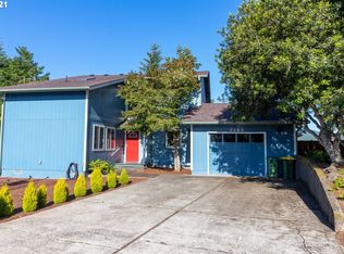 2260 10th St, Florence, OR 97439