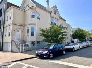 298 14th Ave FLOOR 3, Newark, NJ 07103