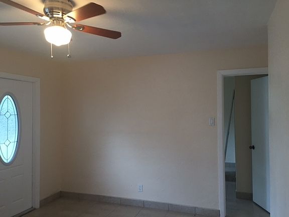 3rd image of 1364 NE 25th Ct