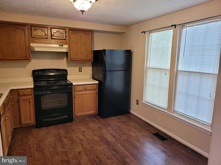 104 Township Ct — Photo 7