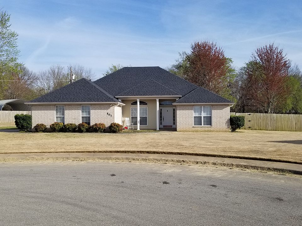 1st image of 501 Shady Acres Ln