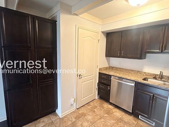 3rd image of 7390 Foxmill Rd Unit D