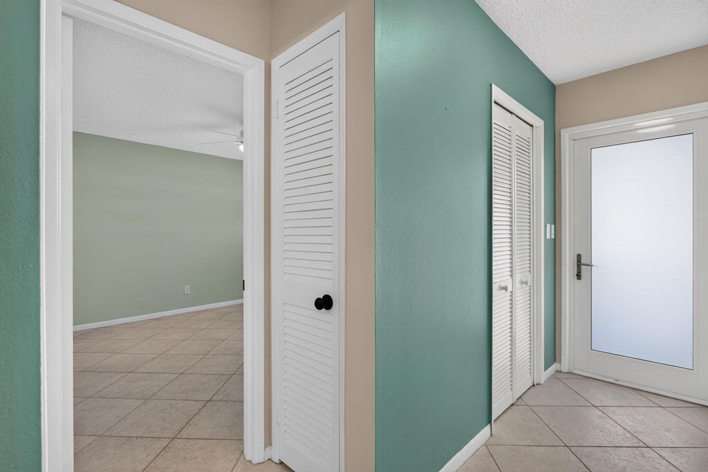 2731 NE 14TH ST Causeway #702, photo 8