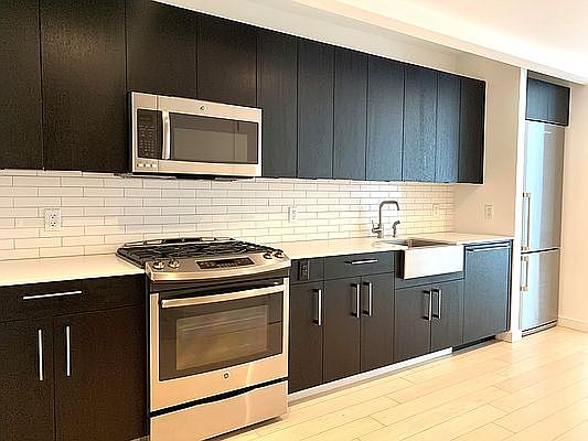 1st image of 535 W 43rd St APT N7c