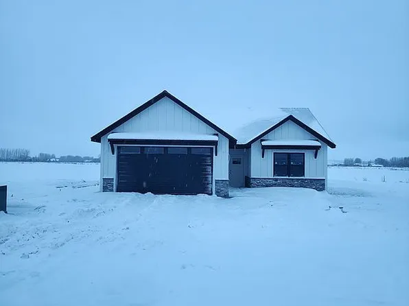 436 Camas St, Sugar City, ID 83448