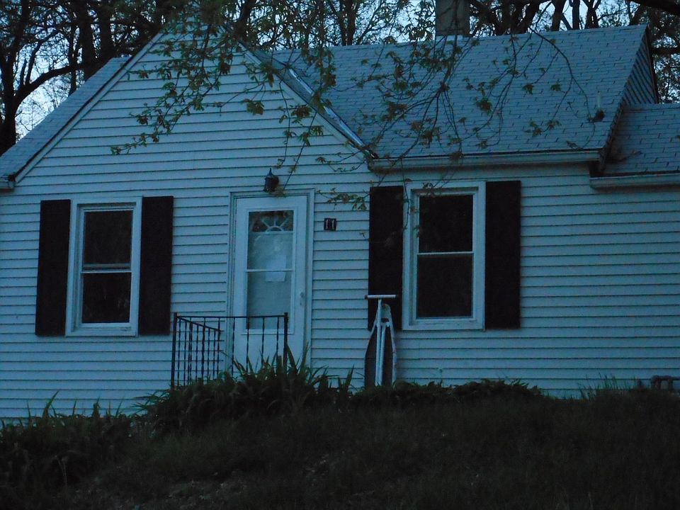 2nd image of 11 Martinview Rd