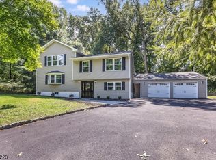 40 Harrison Ave, Morris Plains, NJ 07950