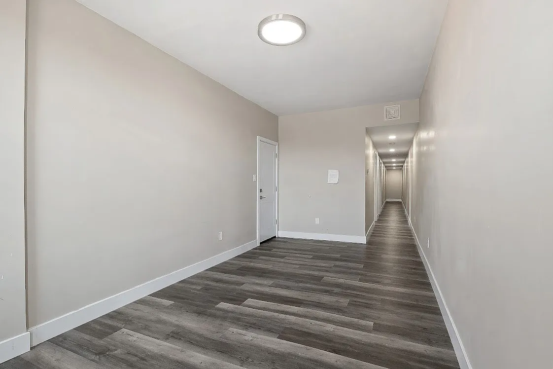 2 bed, 900 sqft, $1,300 — Photo 4