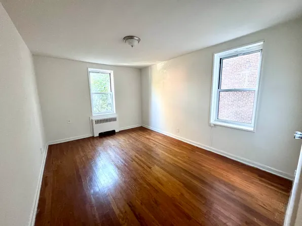 2355 East 12th Street 2U image 3 of 5